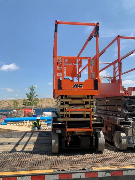 2021 JLG ES1932