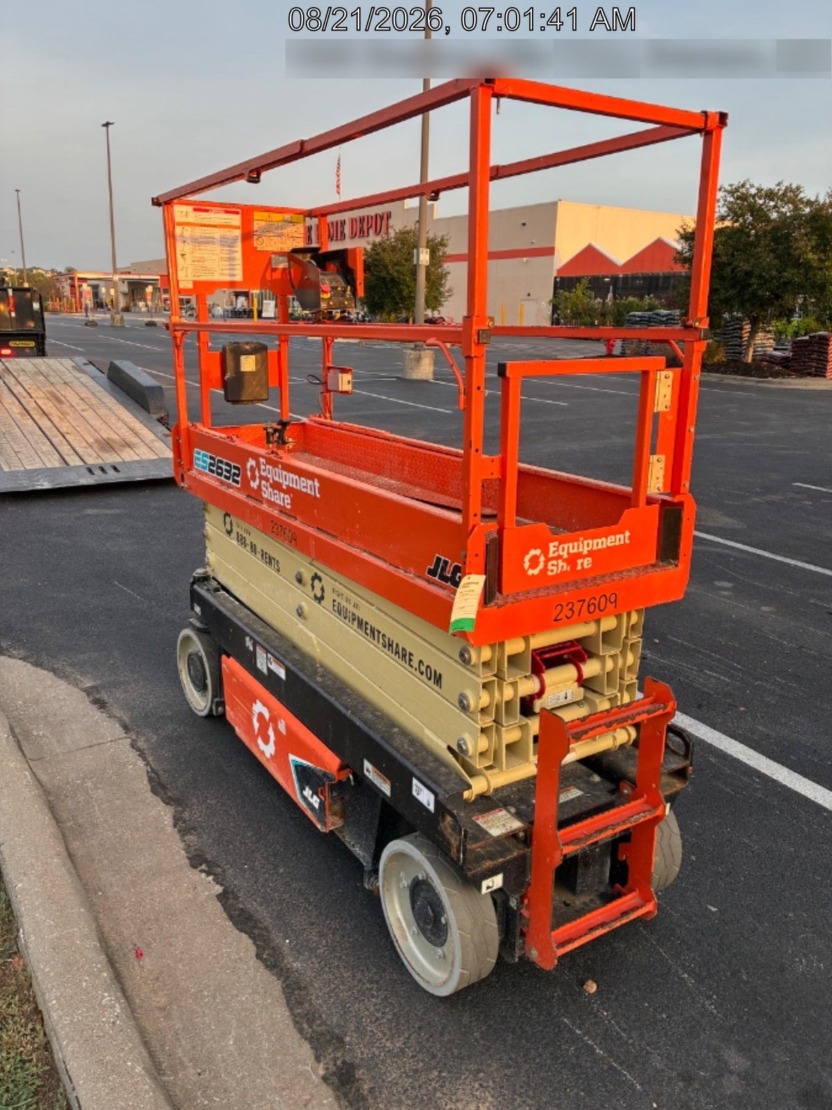 2022 JLG ES2632