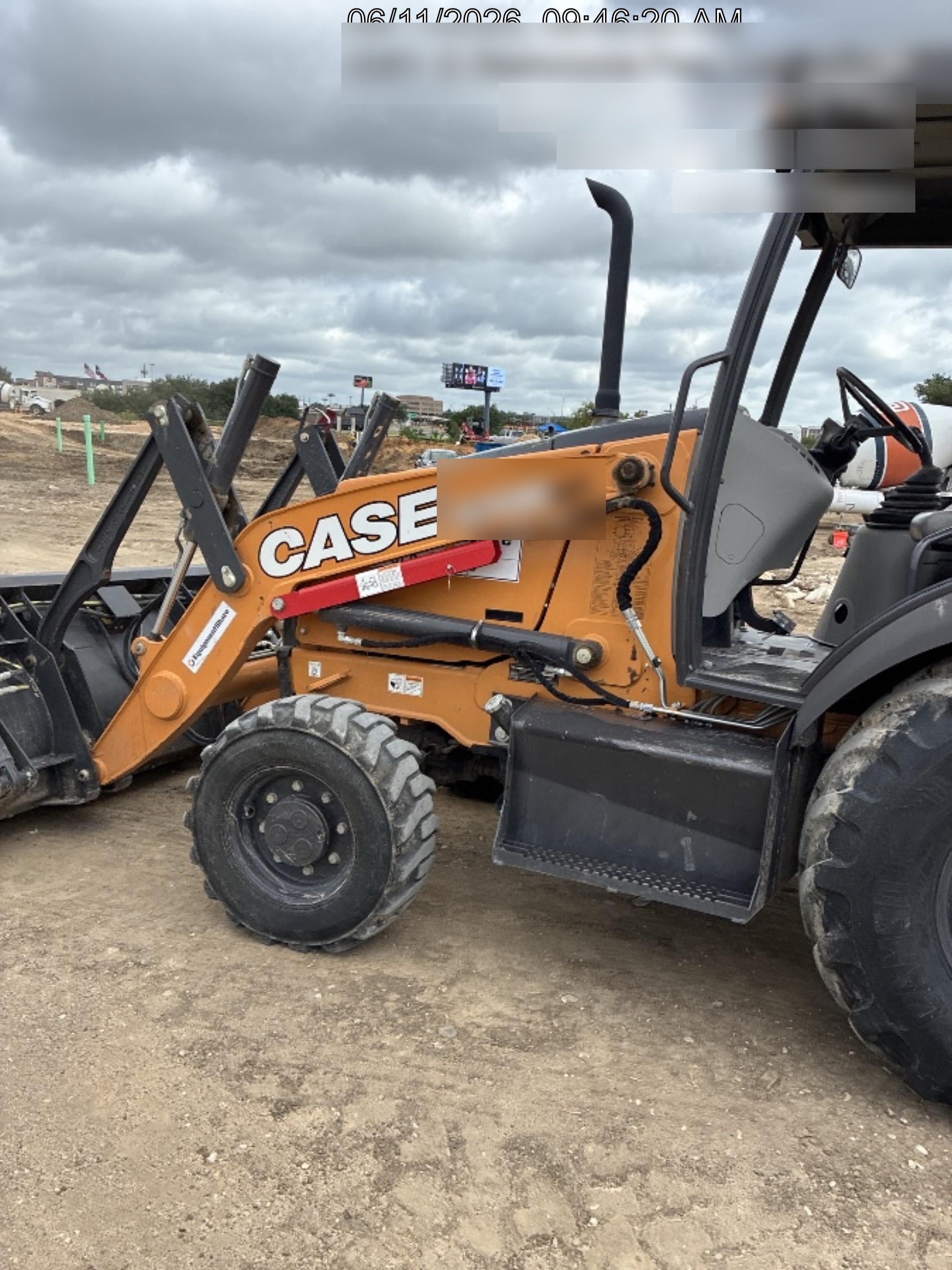 2023 CASE 570N EP