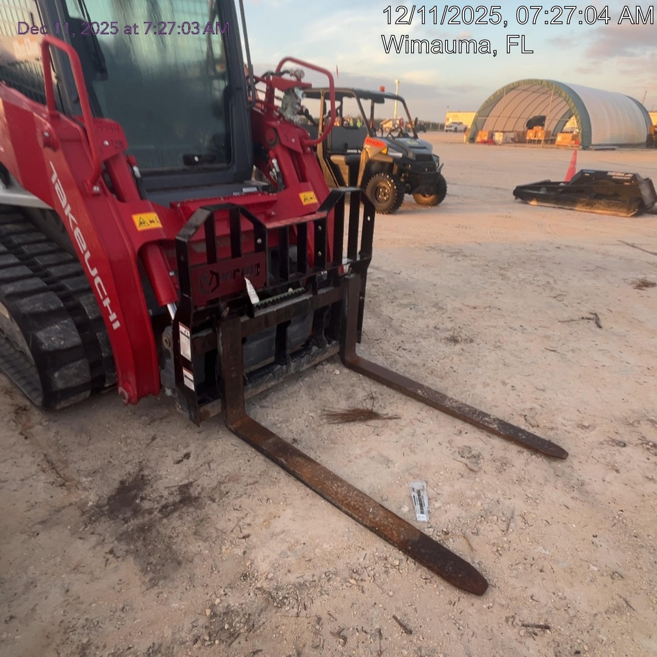 2025 TAKEUCHI TL12V2-CR