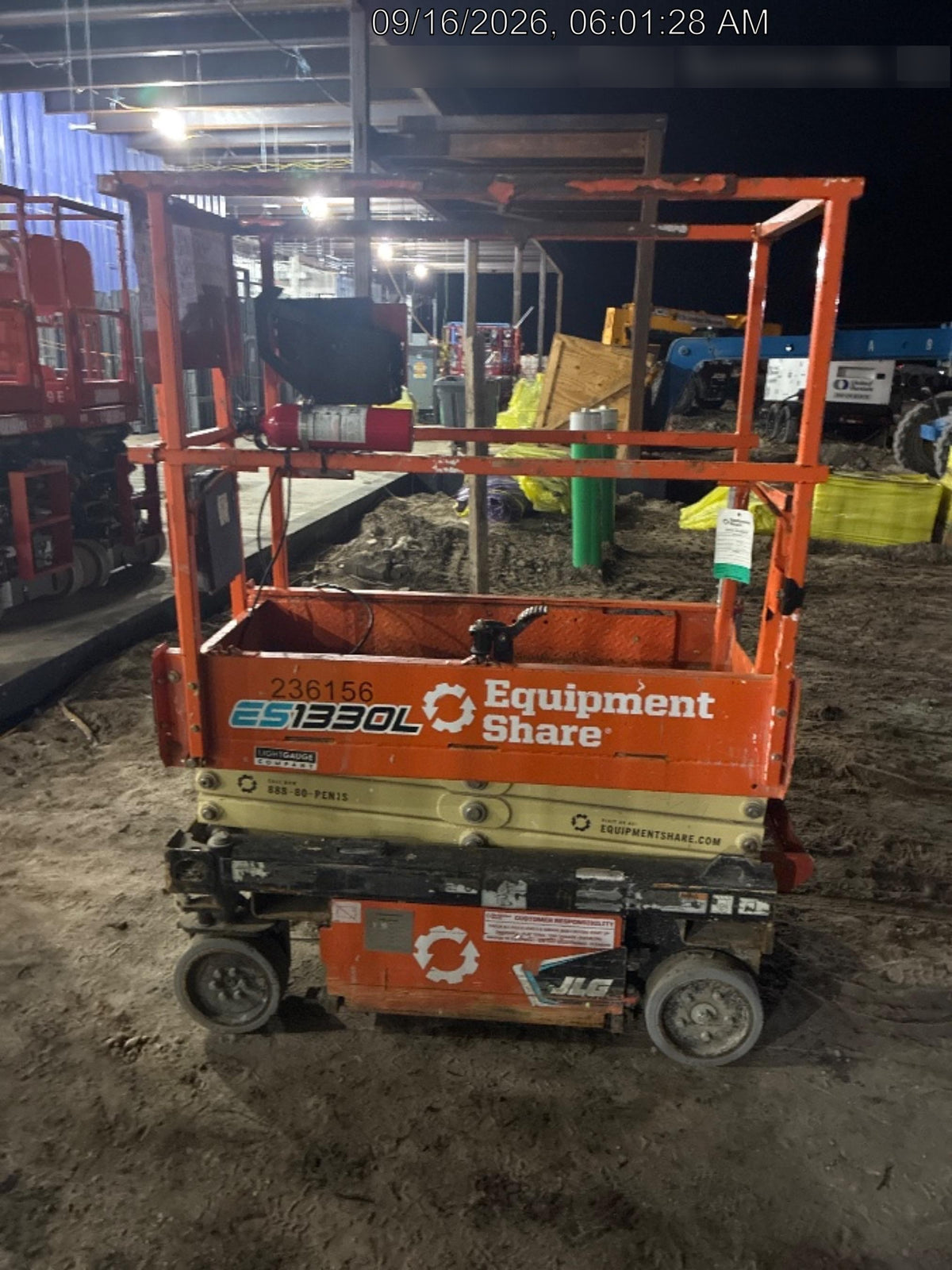 2022 JLG ES1330L