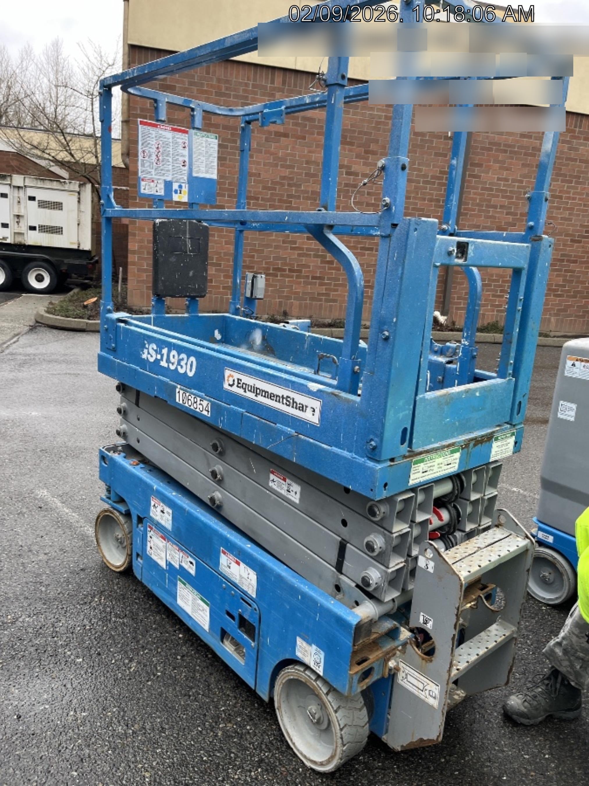 2020 Genie GS-1930 Solid Non Marking Tires, Beacon, Folding rails with half height swing gate, 800W Inverter