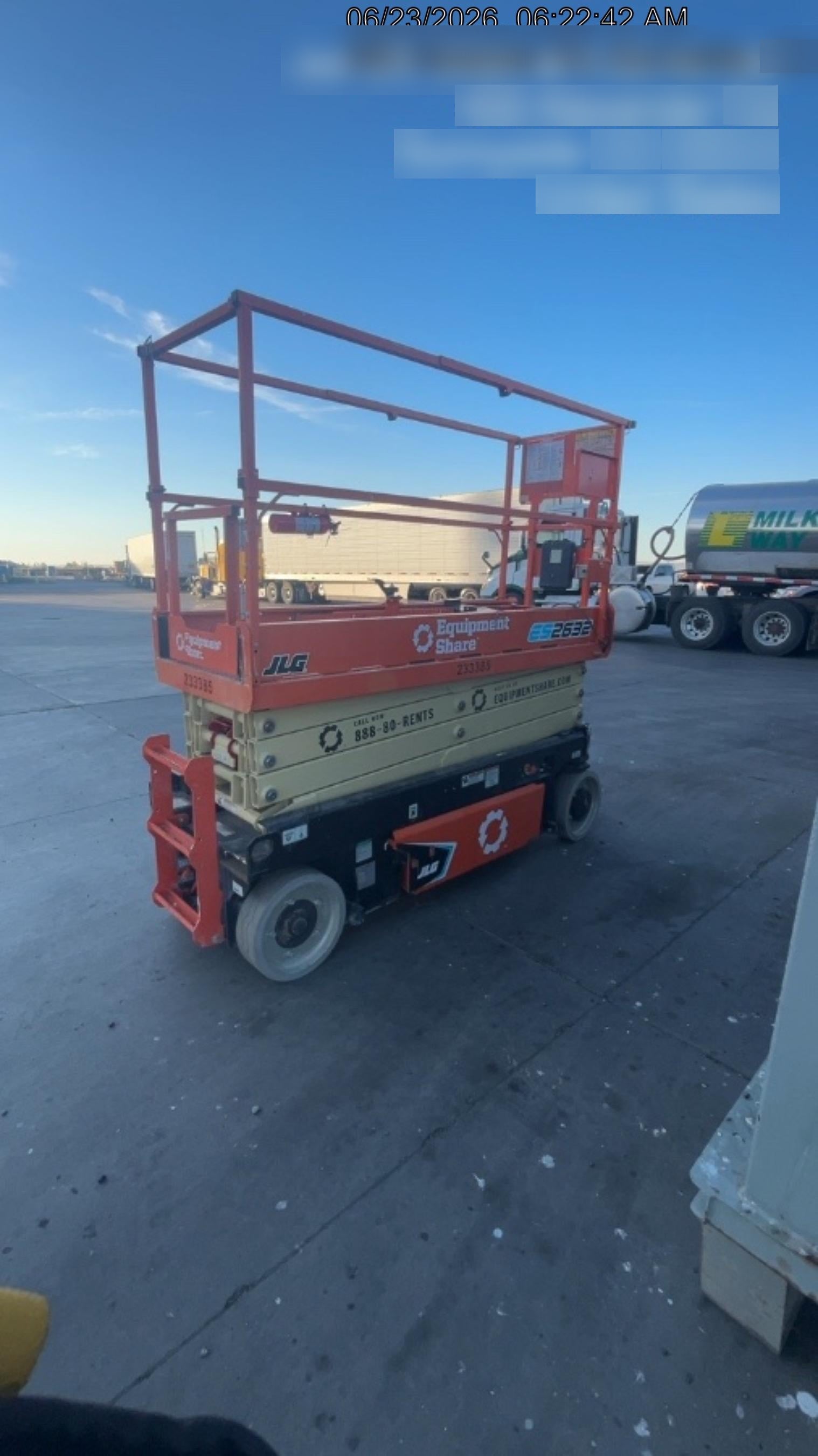 2022 JLG ES2632