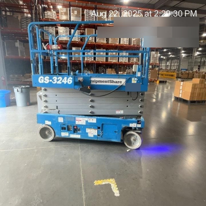 2019 Genie GS-3246 Folding rails with full height swing gate