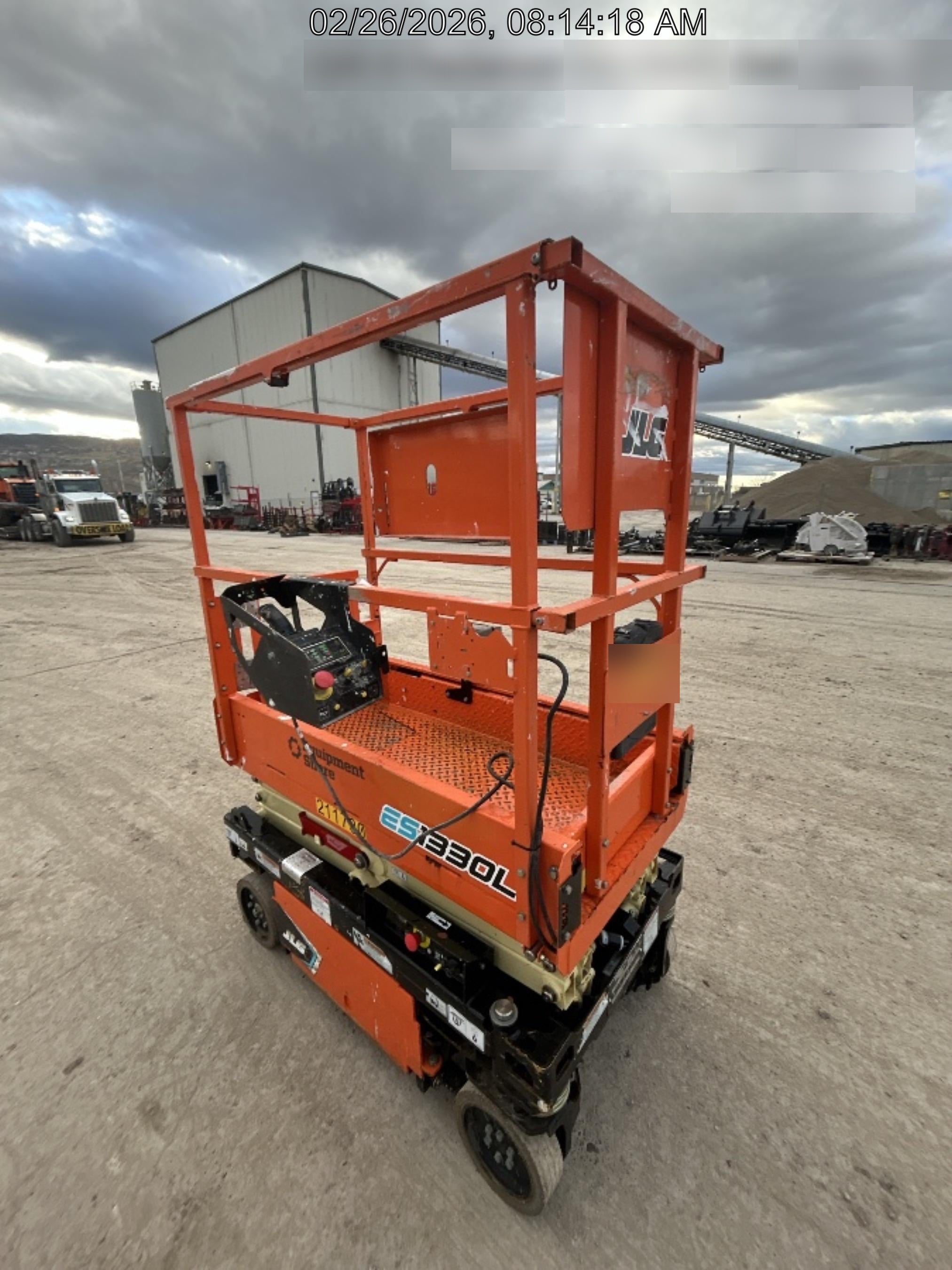 2022 JLG ES1330L