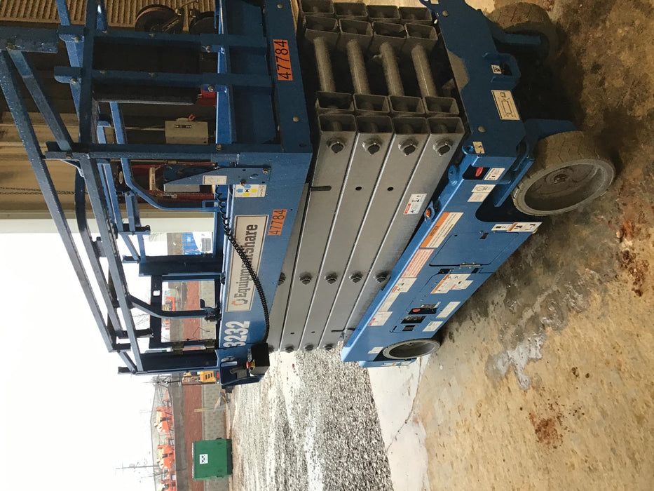 2019 Genie GS-3232 Folding rails with half height swing gate