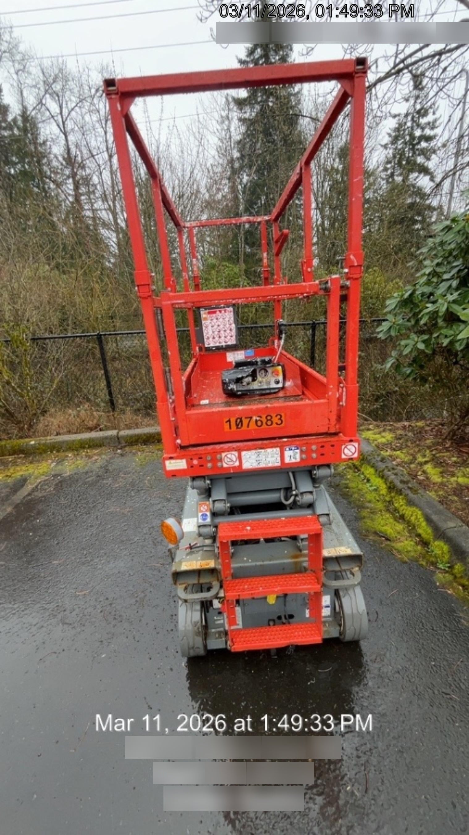 2020 Skyjack SJIII-3219 Solid NM Tires, Half height spring hinged entry gate, Dual Beacons, 800W Inverter
