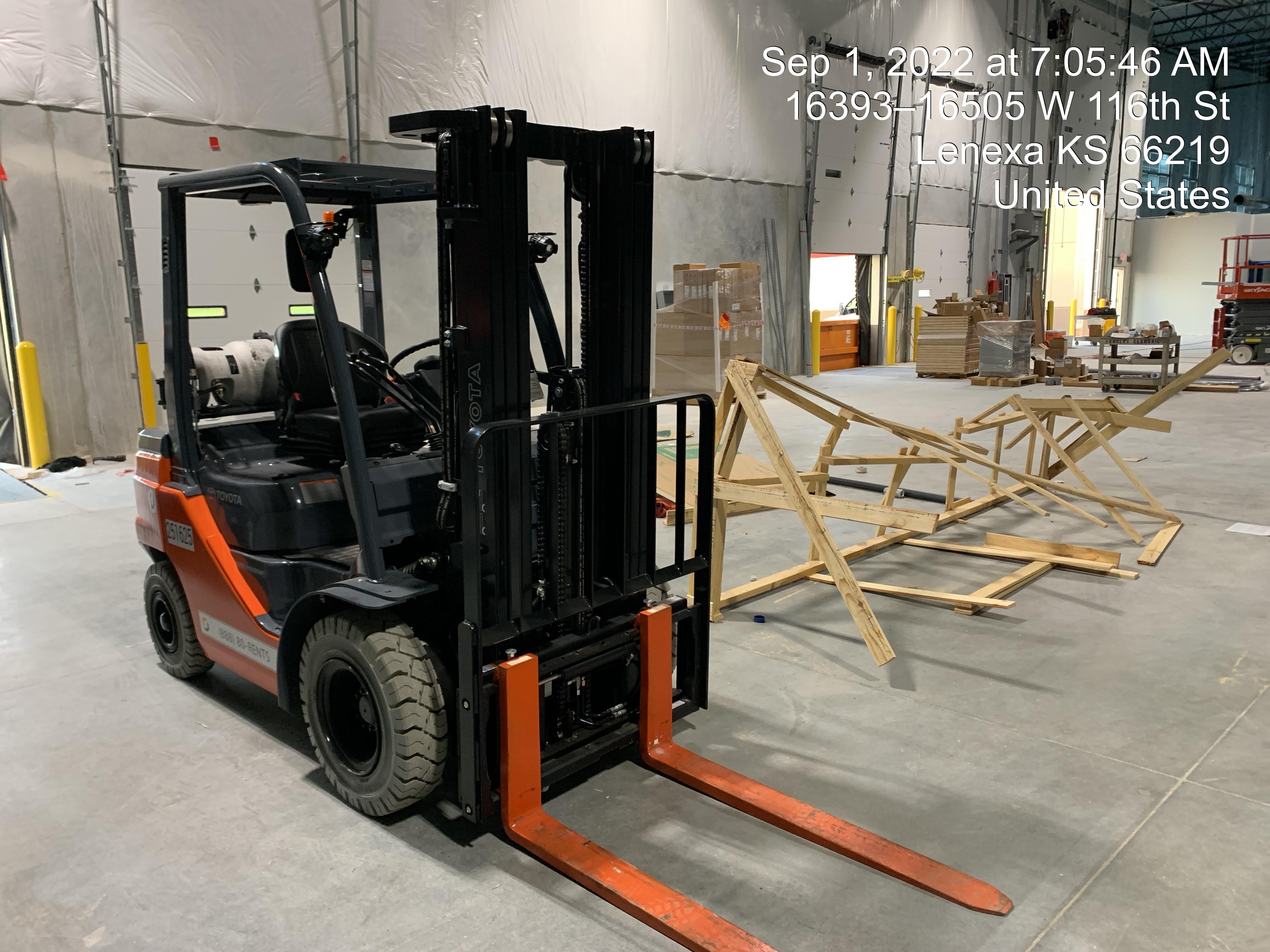 2022 TOYOTA 50-8FGU25