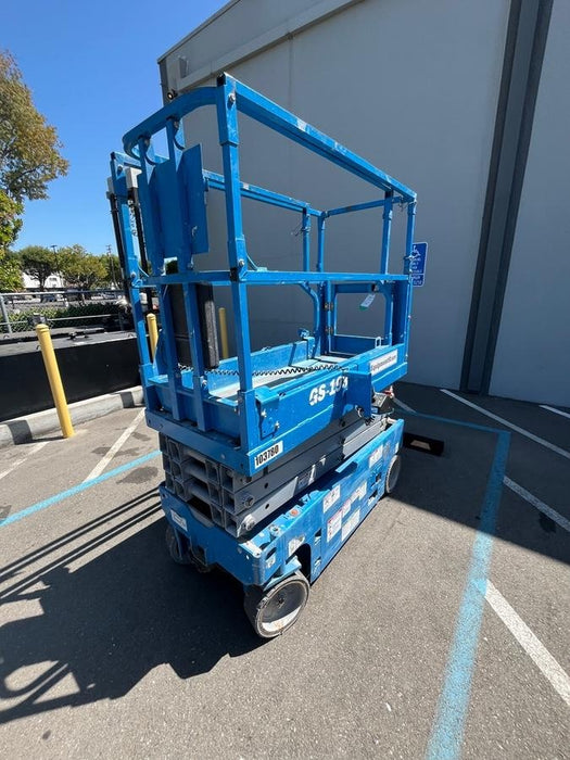 2020 Genie GS-1930 Solid Non Marking Tires, Beacon, Folding rails with half height swing gate, 800W Inverter