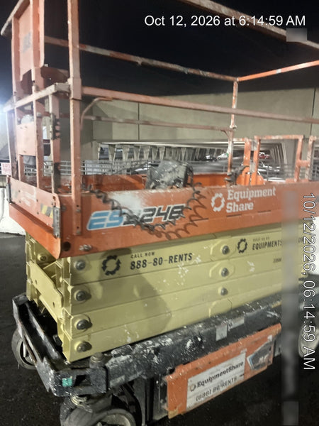 2022 JLG ES3246