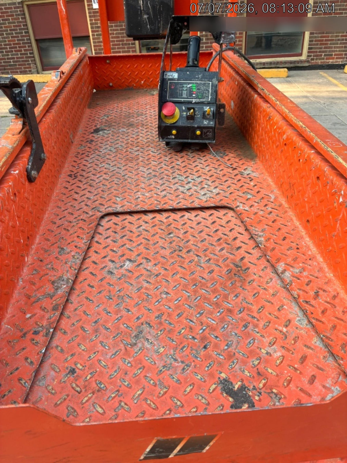 2022 JLG ES1932