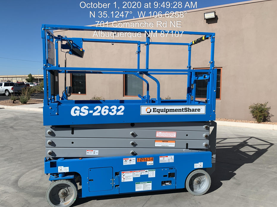 2020 Genie GS-2632 Solid NM Tires, Folding Rails with Half-Height Swing Gate, Beacon