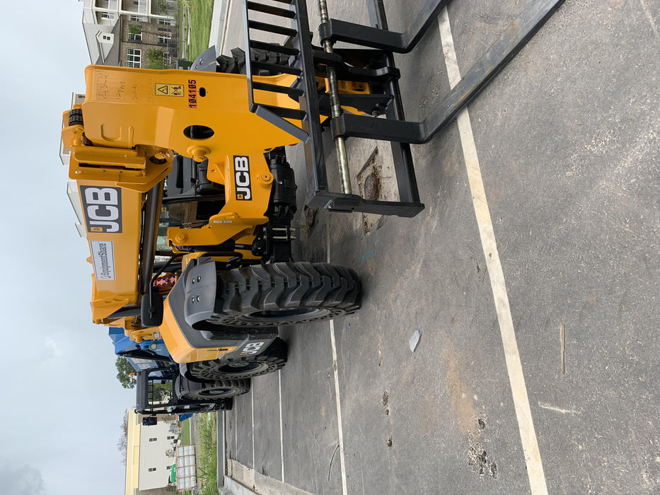 2020 JCB 509-42 Canopy, Solid Tires, Work Lights, Beacon, Aux Hydraulics, Back up Alarm, Lifting Eye, ES Decals