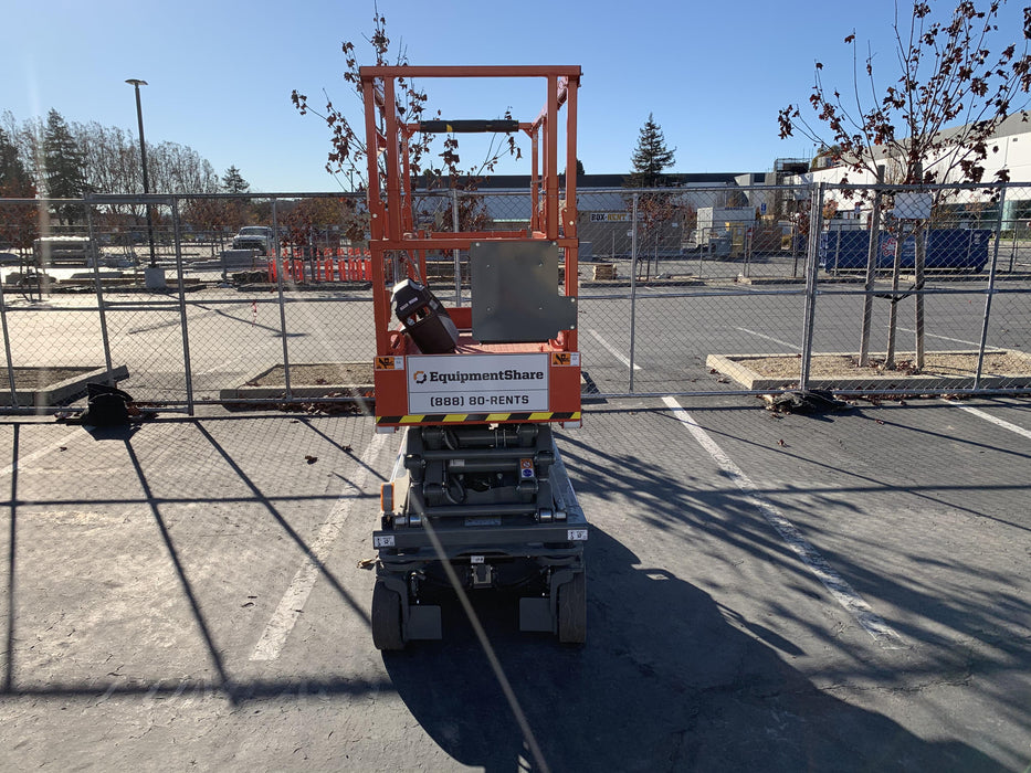 2020 Skyjack SJIII-3219 Solid NM Tires, Half height spring hinged entry gate, Dual Beacons, 800W Inverter