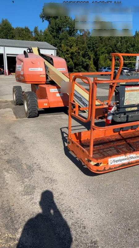 2021 JLG 400S