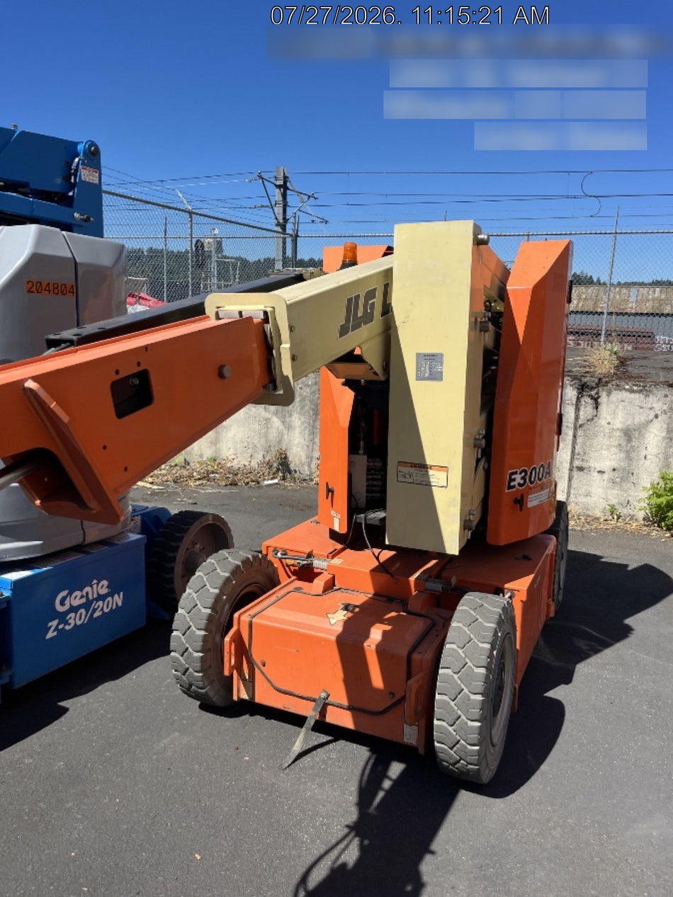 2019 JLG E300AJP