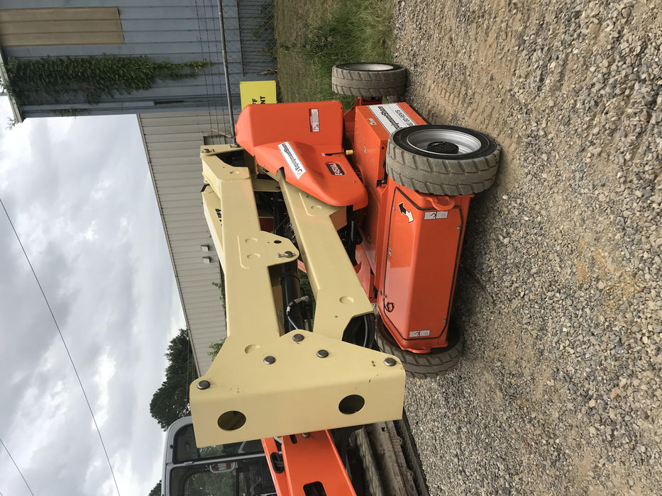 2019 JLG E450AJ