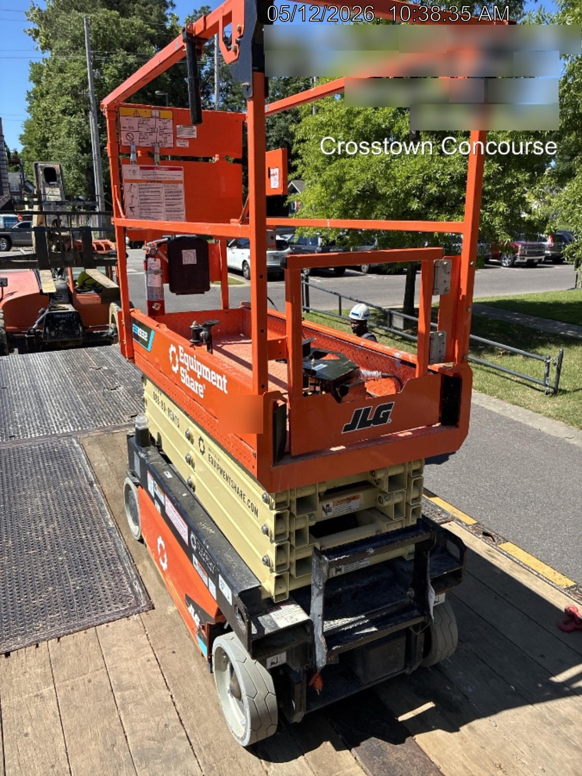 2025 JLG ES1932