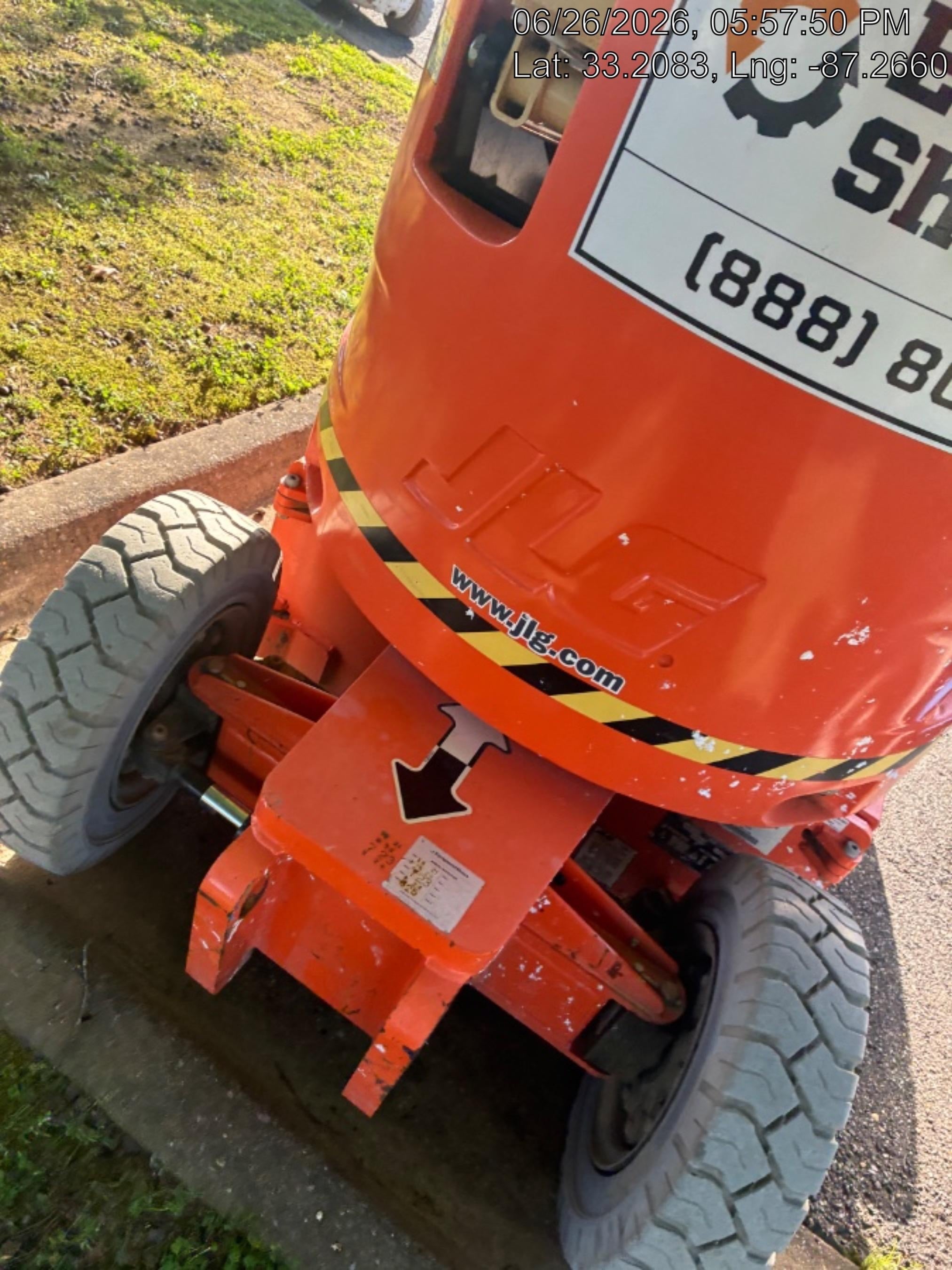 2021 JLG E300AJP