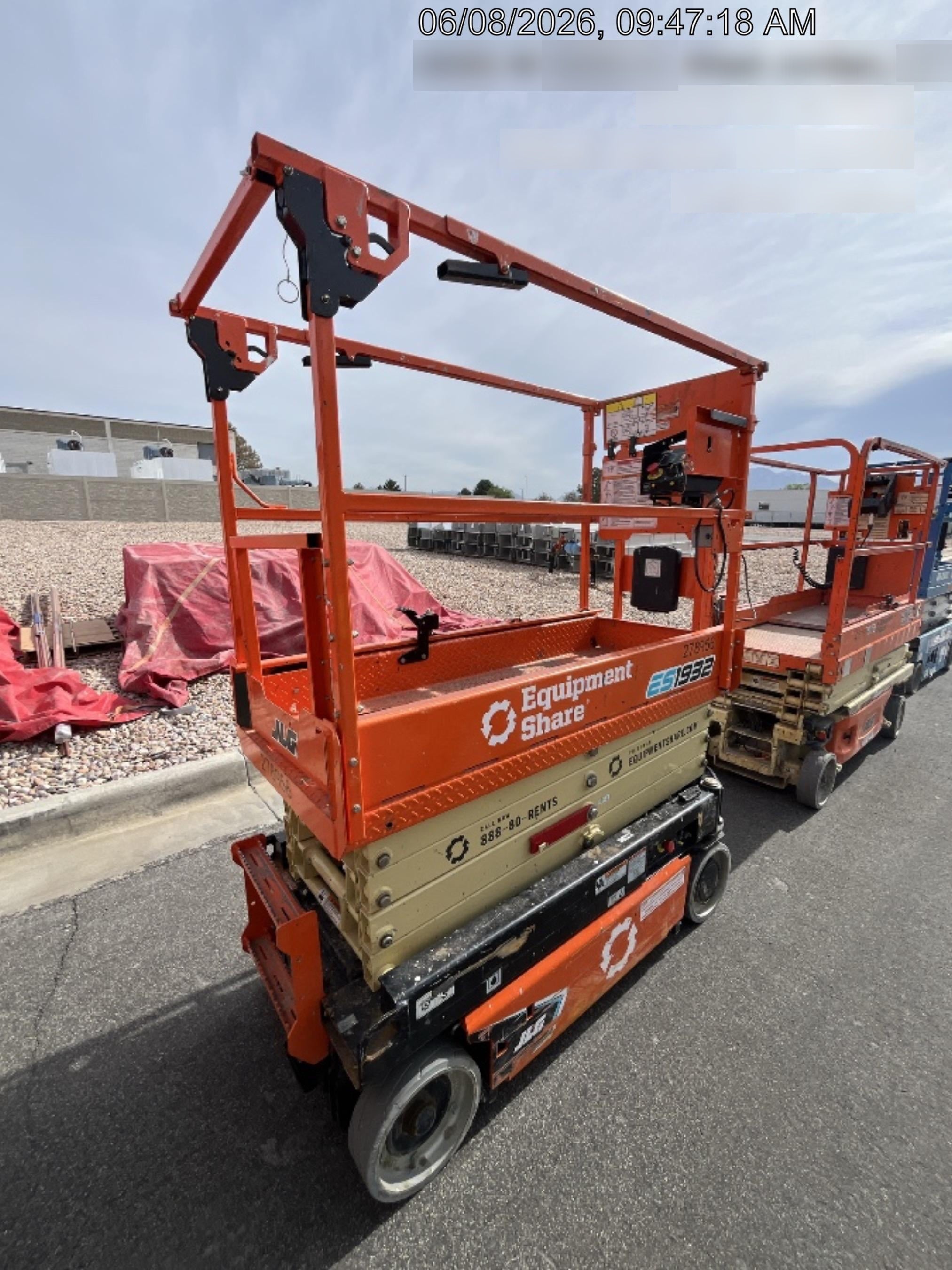 2022 JLG ES1932