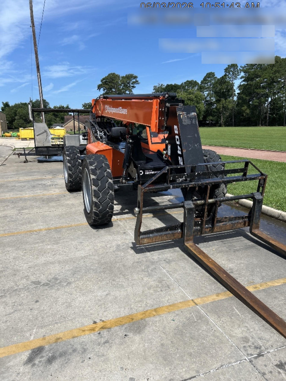 2024 SKYTRAK 8042