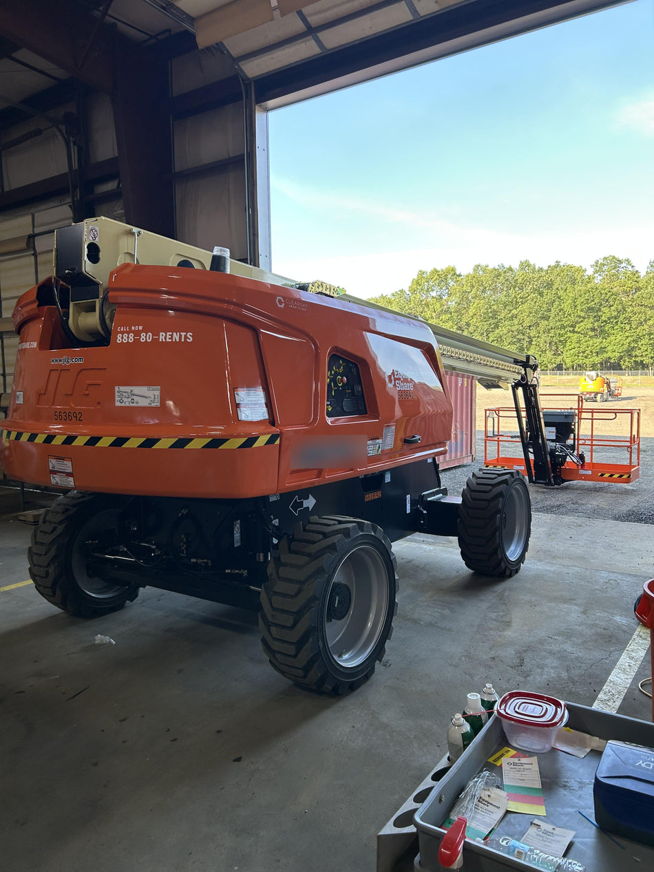 2025 JLG 660SJ