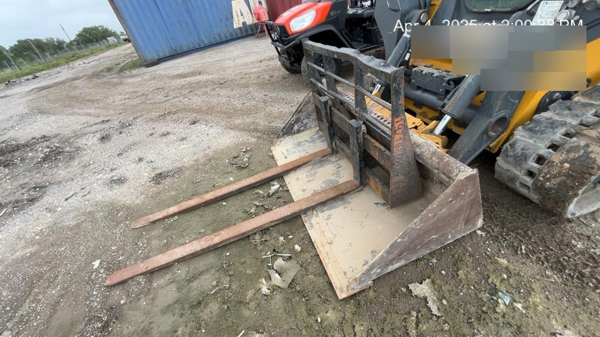 2021 ARROW MATERIAL HANDLING 60" Pallet Forks