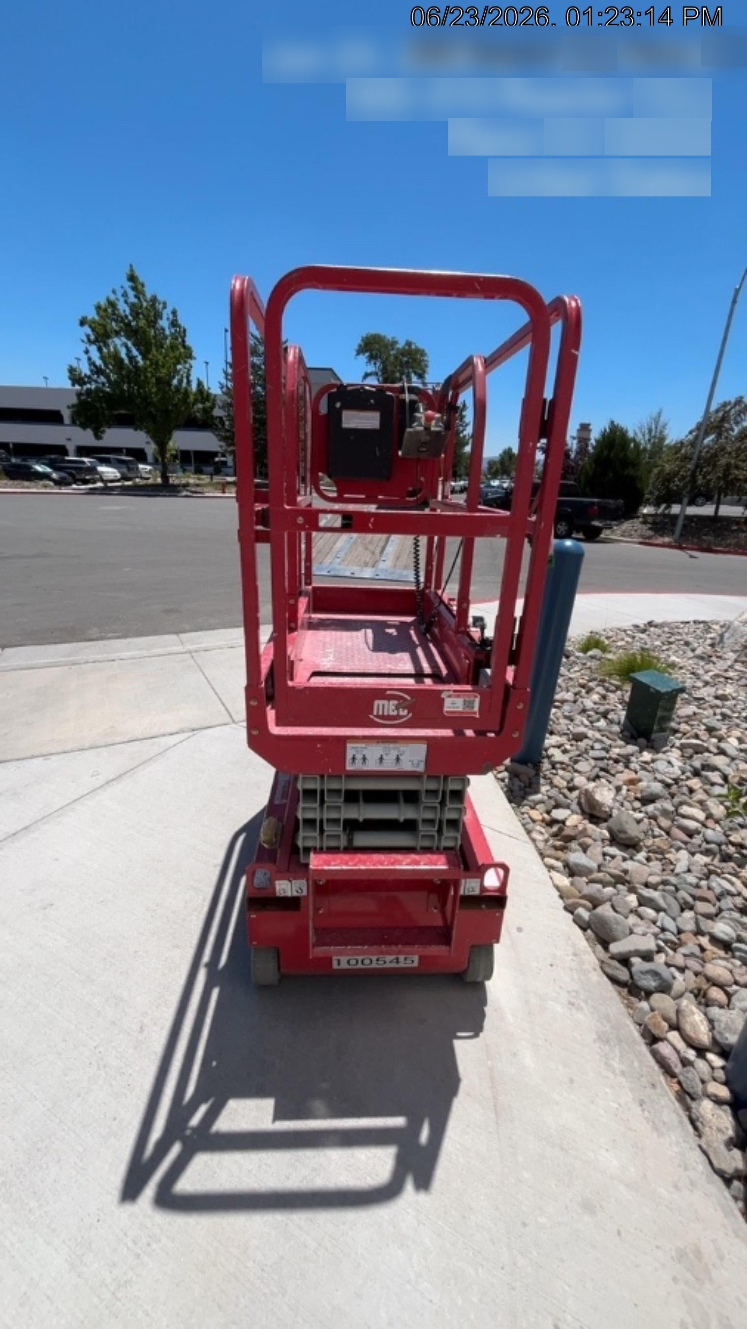 2020 MEC 1330SE Solid NM Tires, Steel Swing out Doors, LCS, Beacon, 900W Invertor