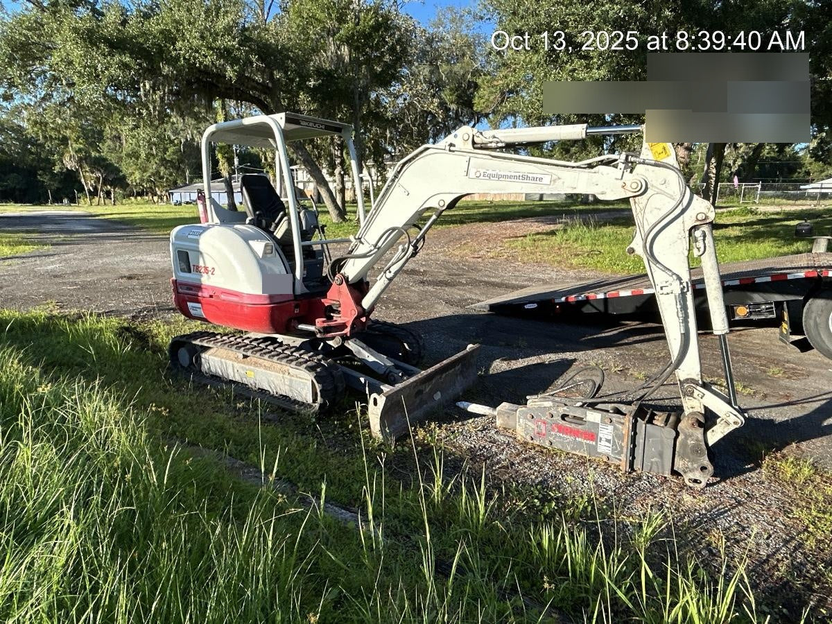 2022 TAKEUCHI TB235-2R