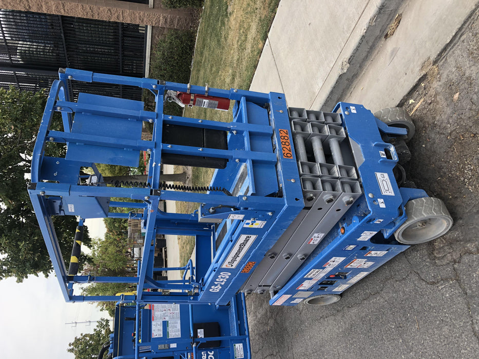 2020 Genie GS-1930 Solid Non Marking Tires, Beacon, Folding rails with half height swing gate