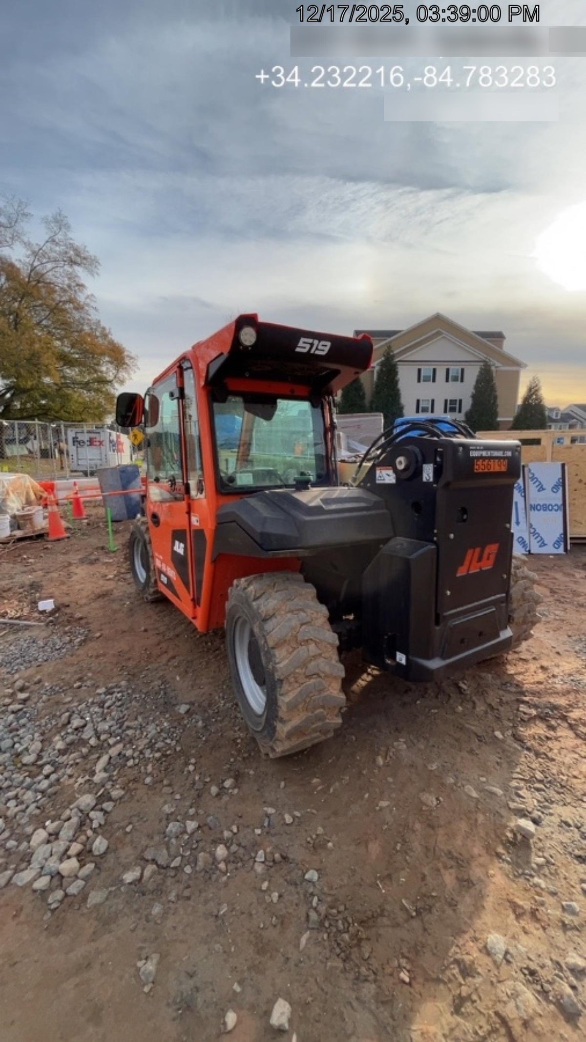 2025 JLG 519
