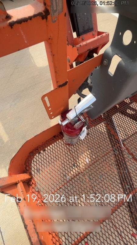 2016 JLG E450AJ