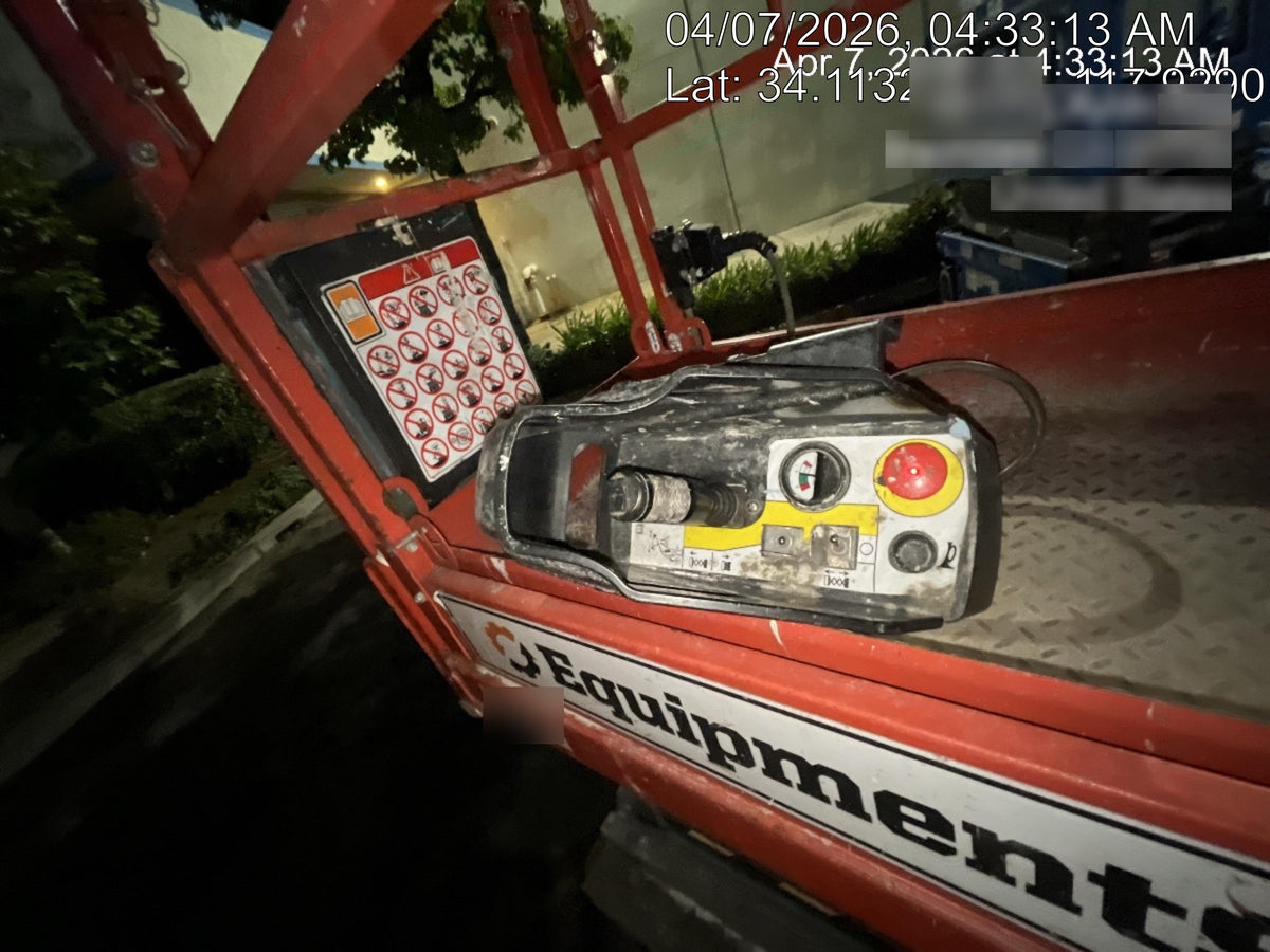 2020 Skyjack SJIII-3219 Solid NM Tires, Half height spring hinged entry gate, Dual Beacons, 800W Inverter