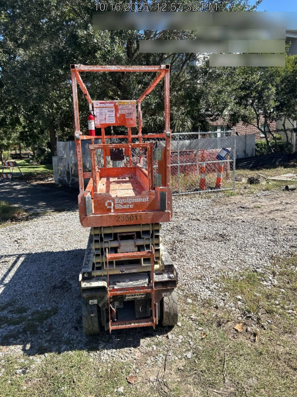 2022 JLG ES2632