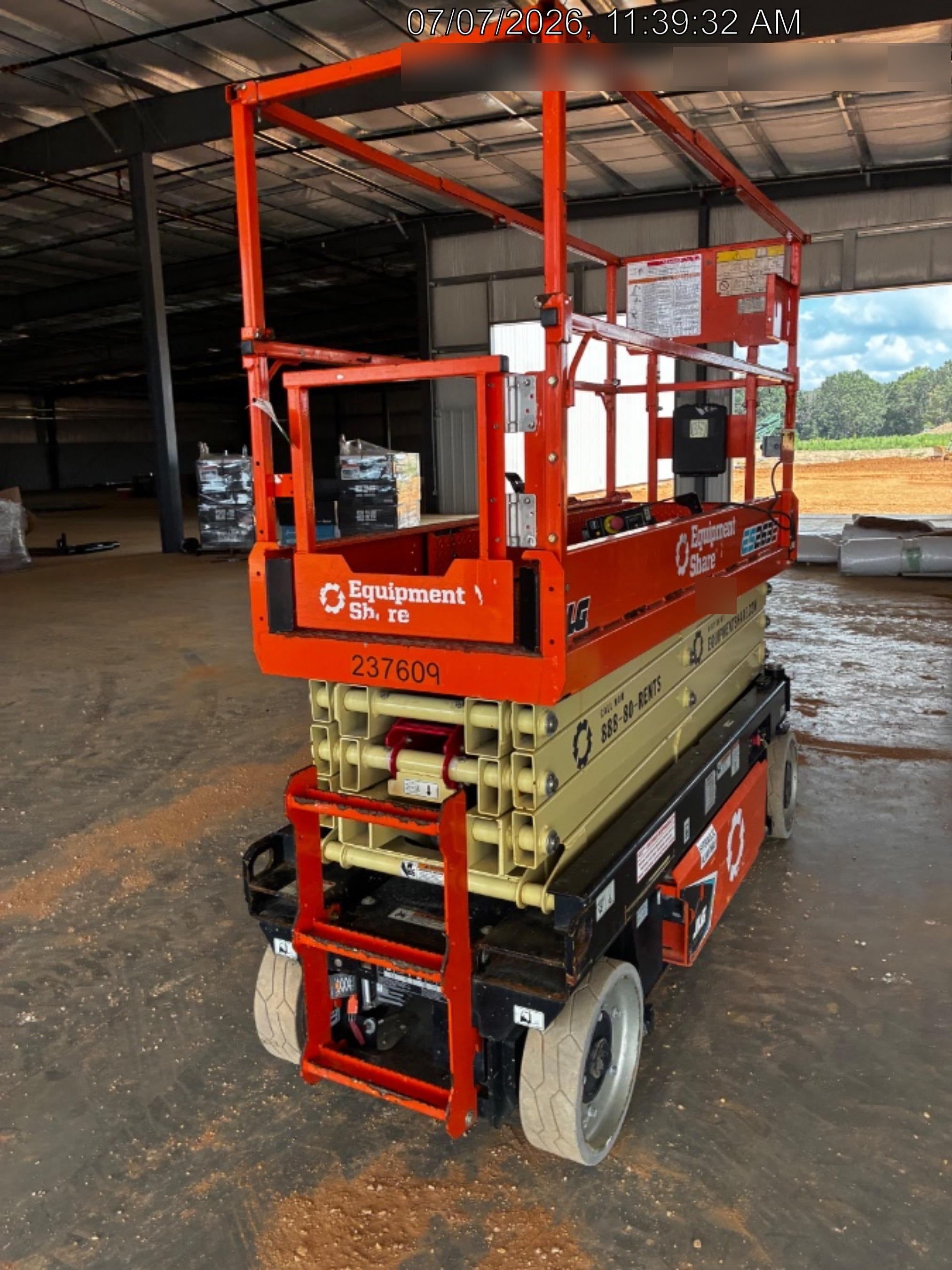 2022 JLG ES2632