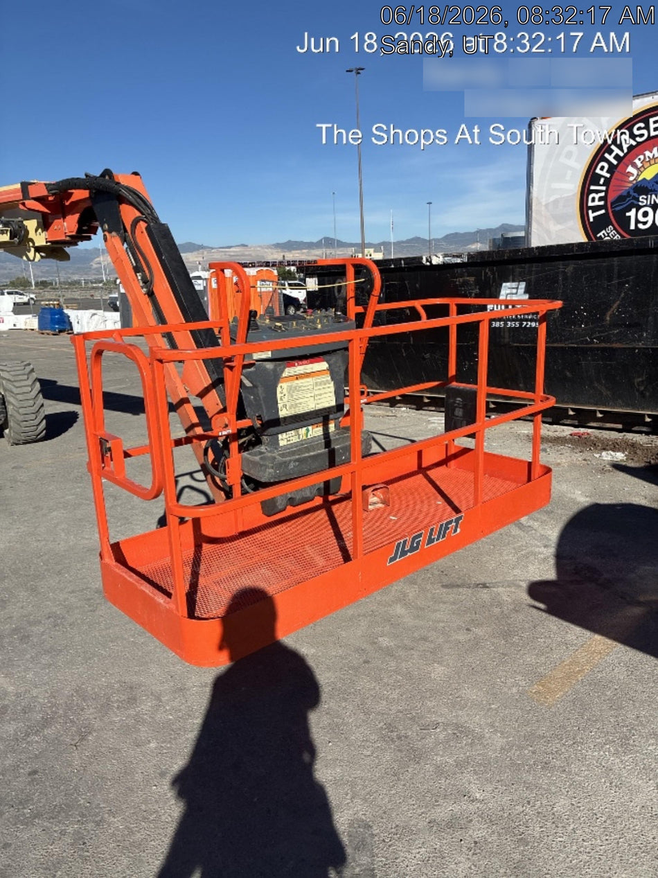 2022 JLG 660SJ