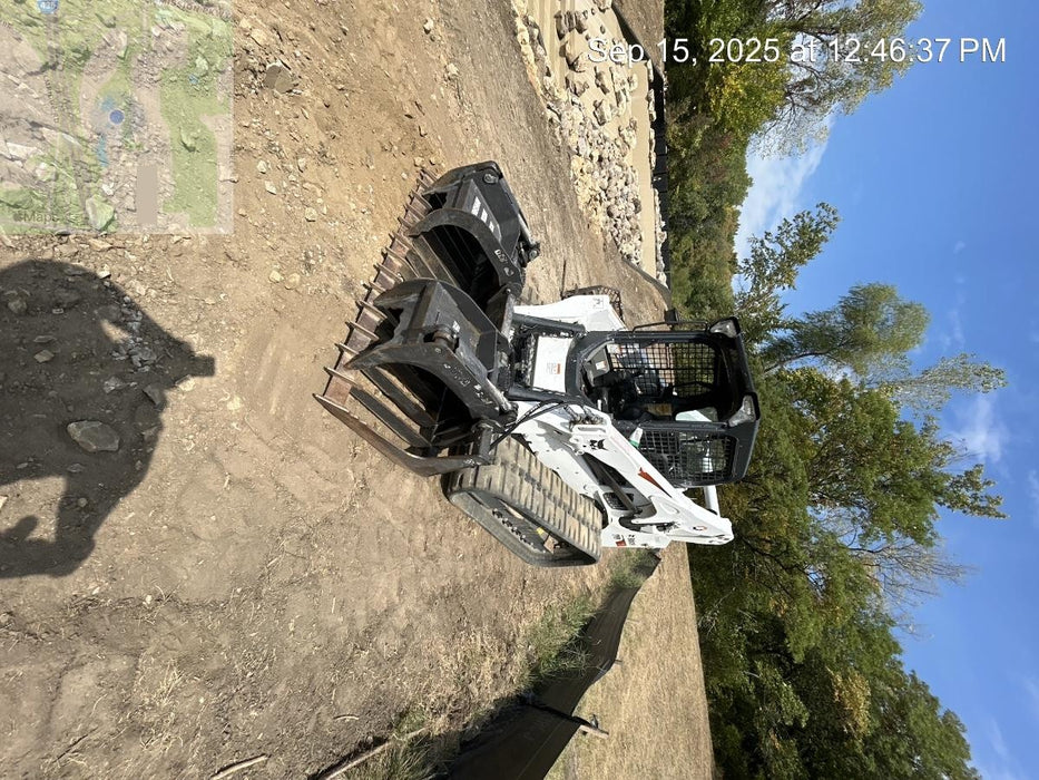 2015 CASE Grapple Bucket Skid Steer - Case