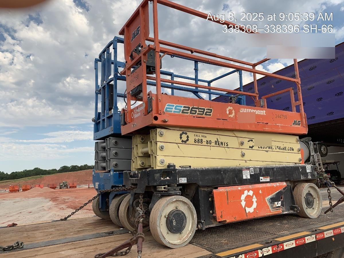 2022 JLG ES2632