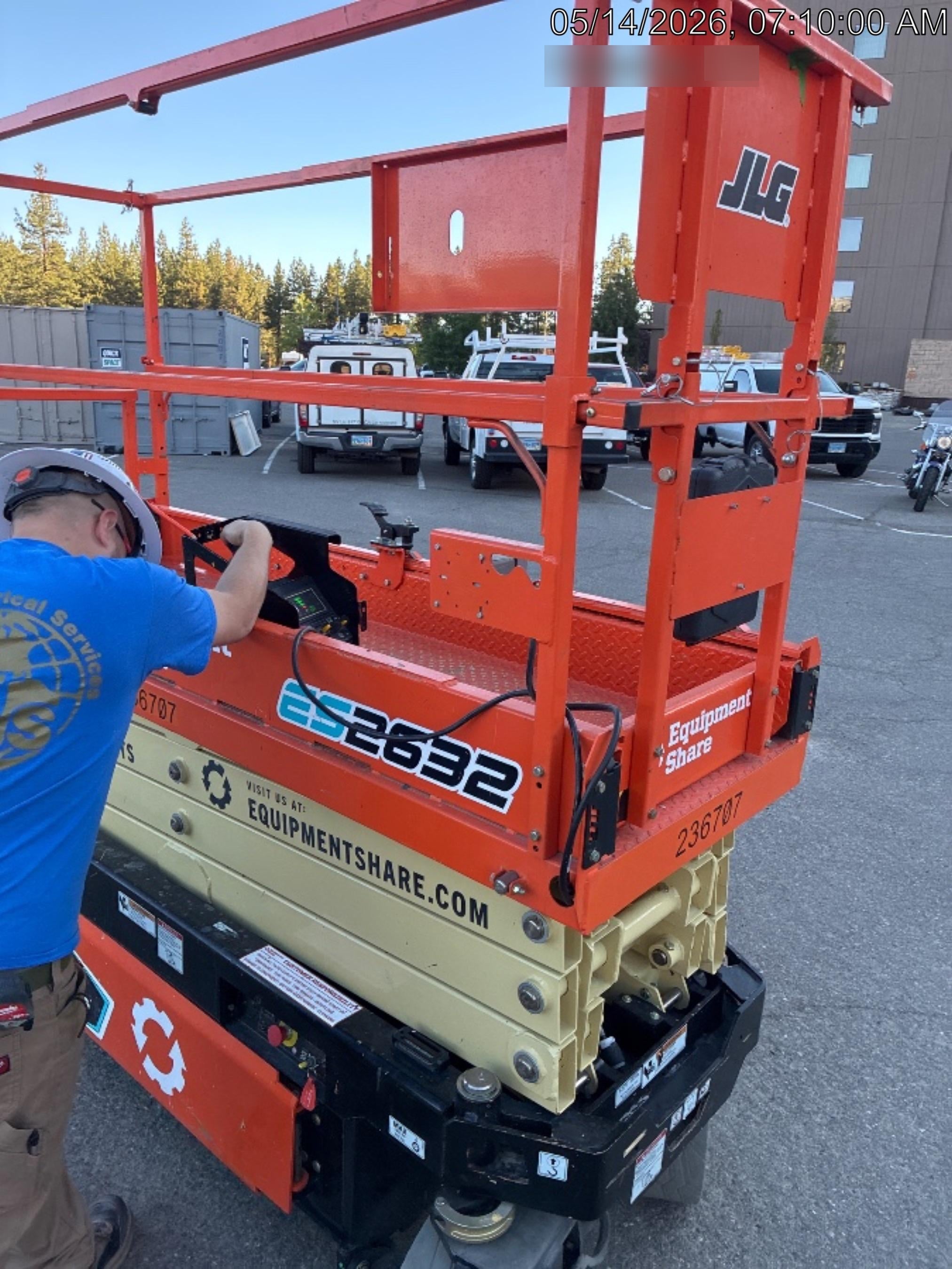 2022 JLG ES2632