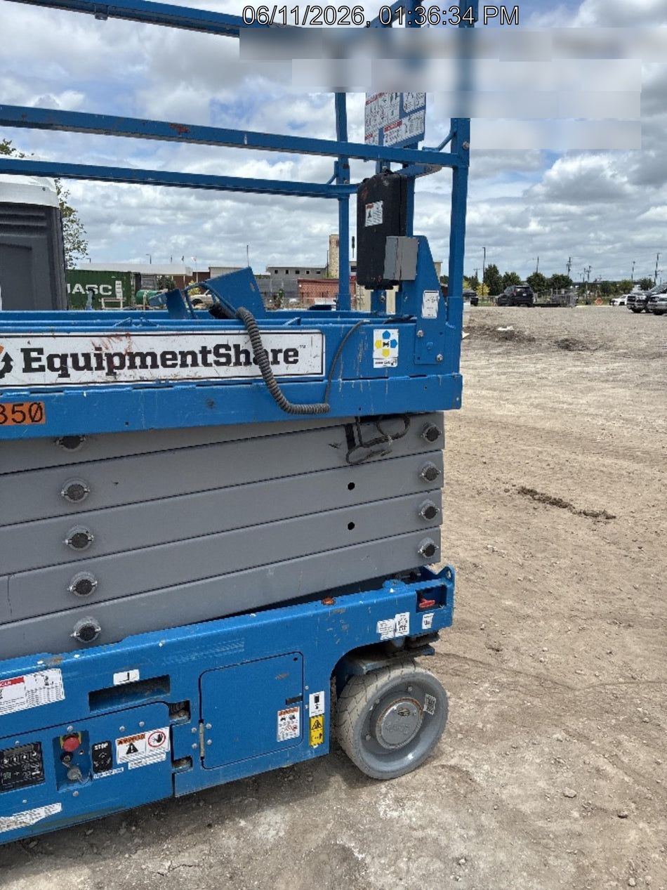 2022 GENIE GS-3232