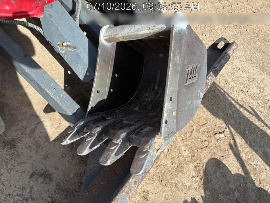 2021 TAKEUCHI TB240-CR
