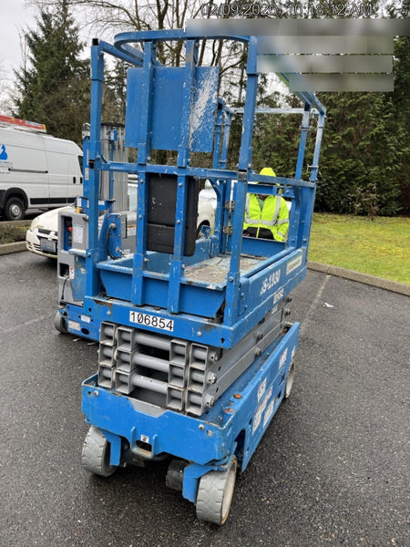 2020 Genie GS-1930 Solid Non Marking Tires, Beacon, Folding rails with half height swing gate, 800W Inverter