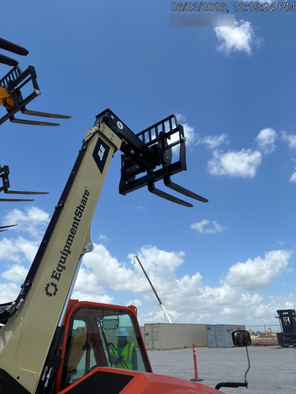 2026 JLG 519