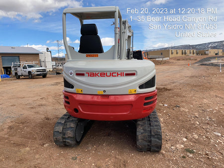 2023 TAKEUCHI TB250-2R