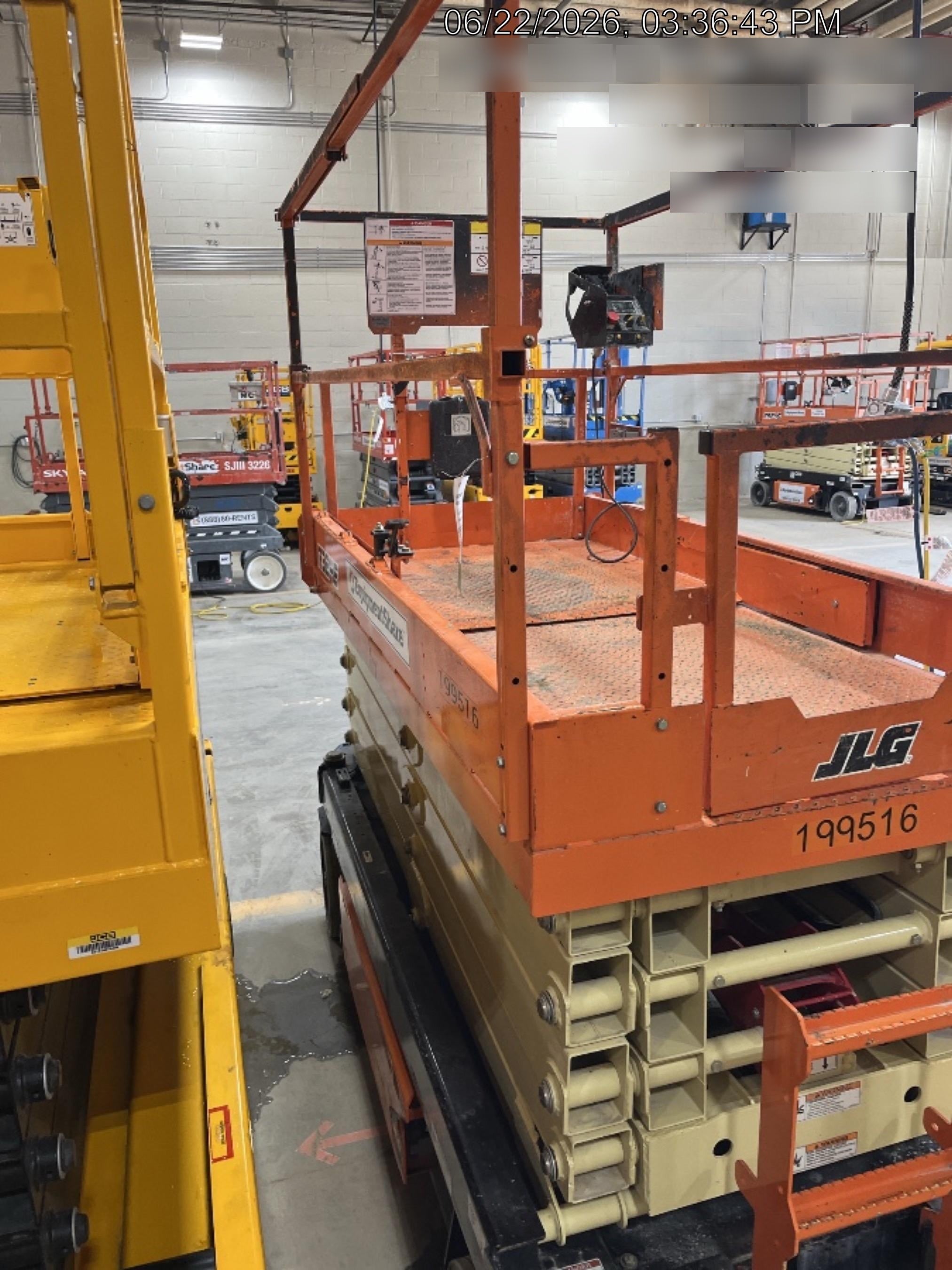 2021 JLG R3246
