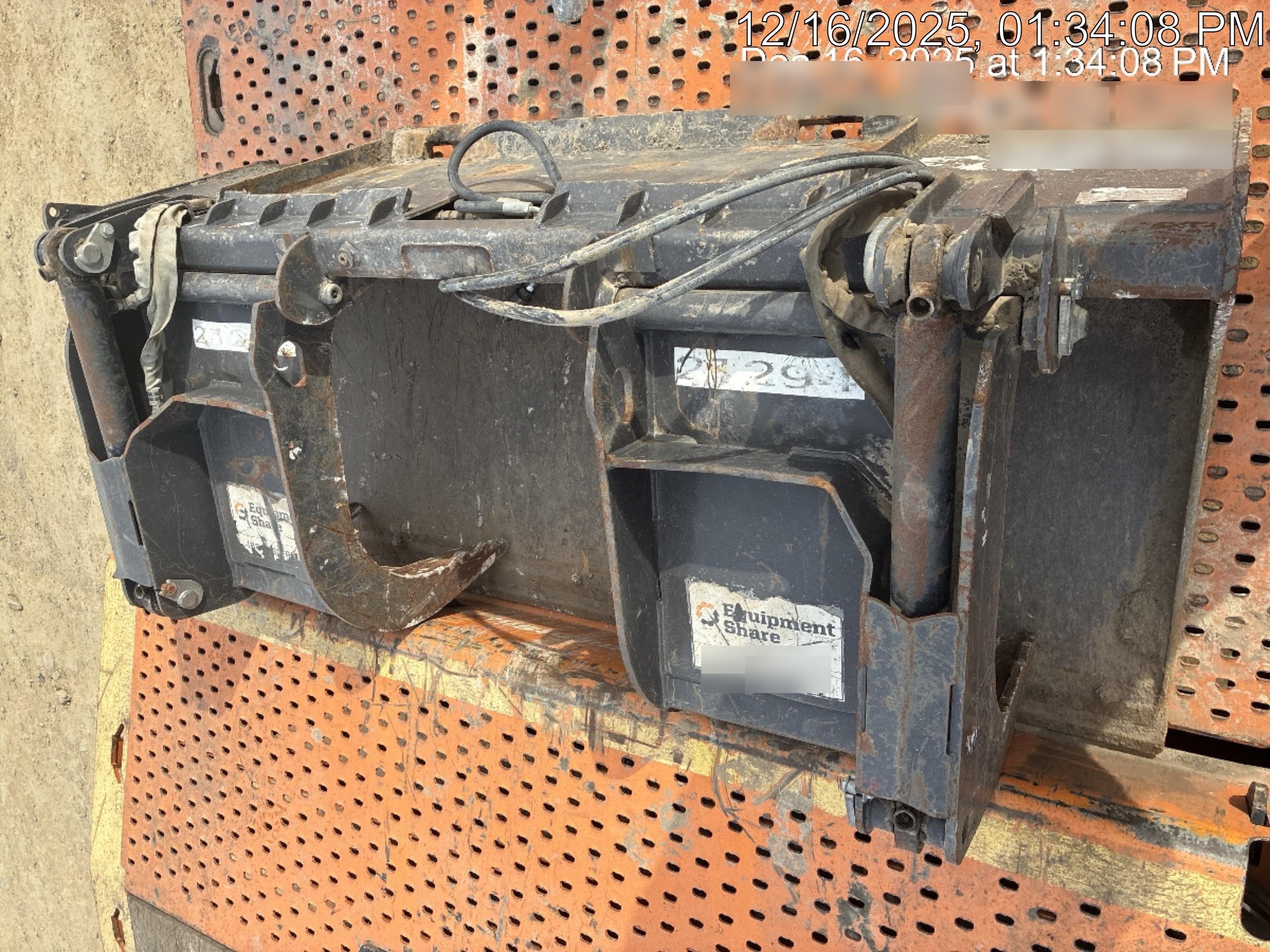 2018 PALADIN 76" Scrap Grapple Bucket - Paladin