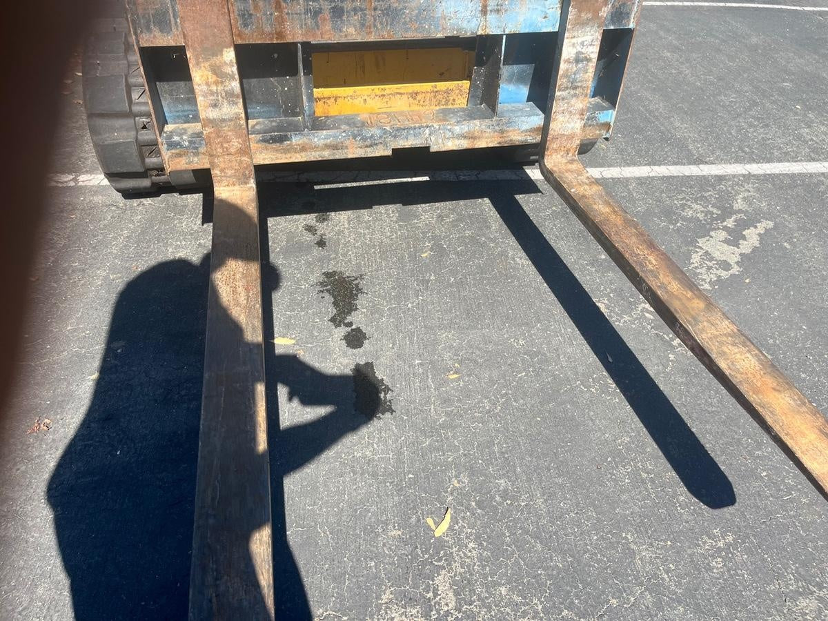 2020 ARROW MATERIAL HANDLING 60" Pallet Forks - Arrow