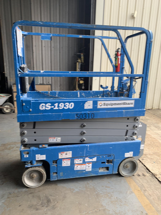 2019 Genie GS-1930 Fixed Rails with Chain Entry