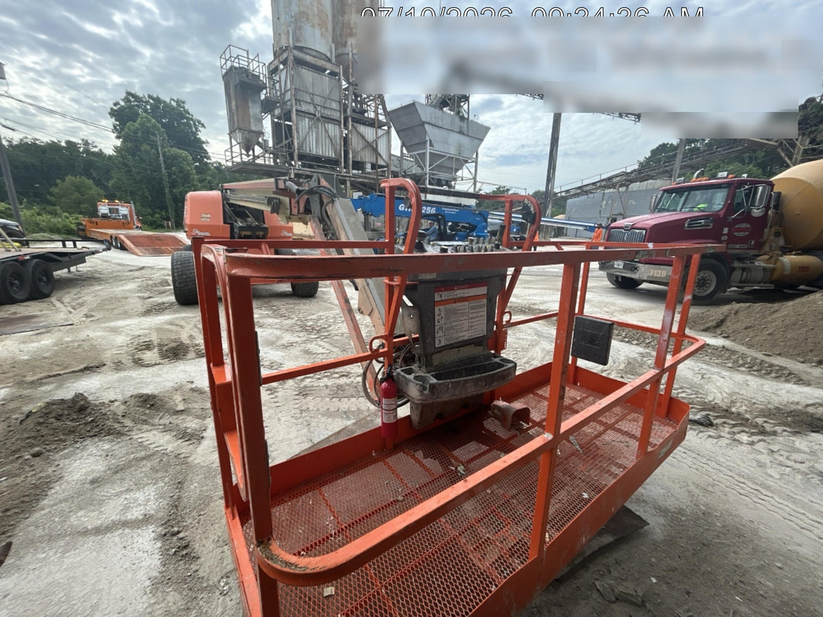 2022 JLG 660SJ