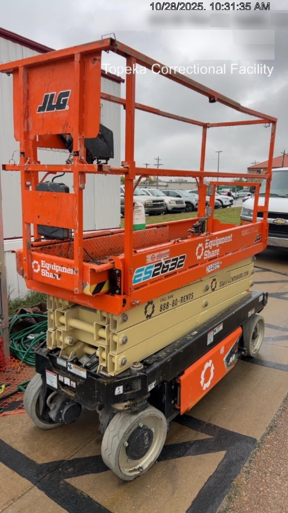 2022 JLG ES2632